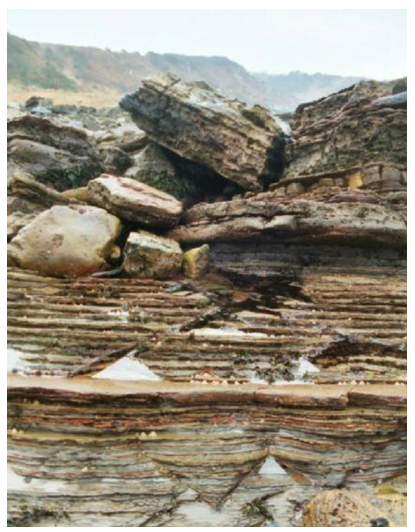 layers of rocks at Craig Hartle