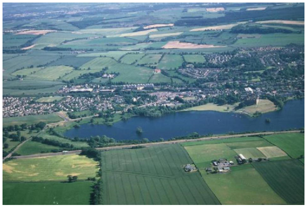 Linlithgow Loch surrounded by fields 