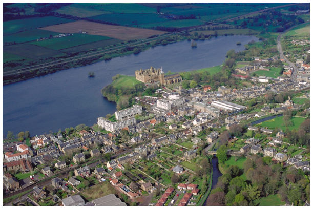 Aerial image of Linlithgow town and Linlithgow Palace 