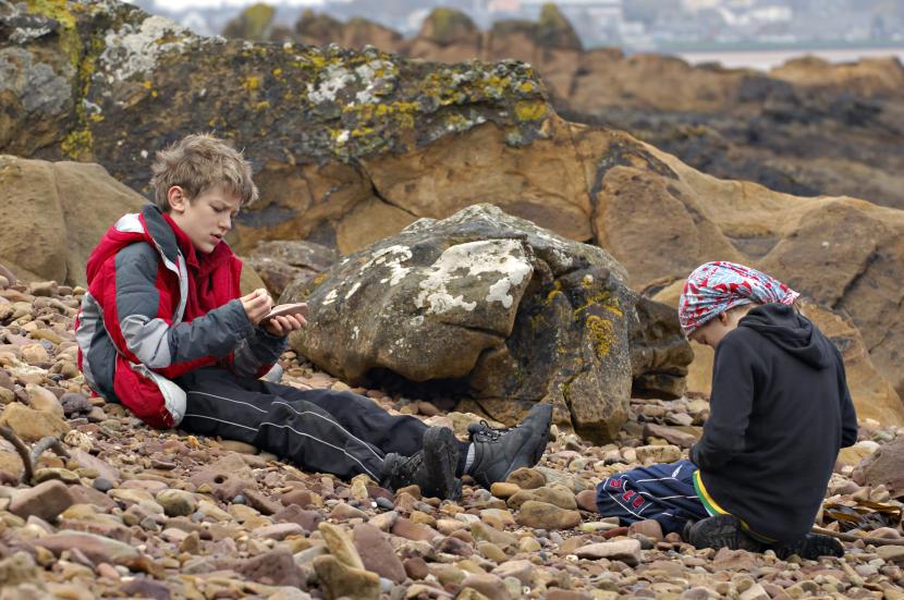 young fossil collectors