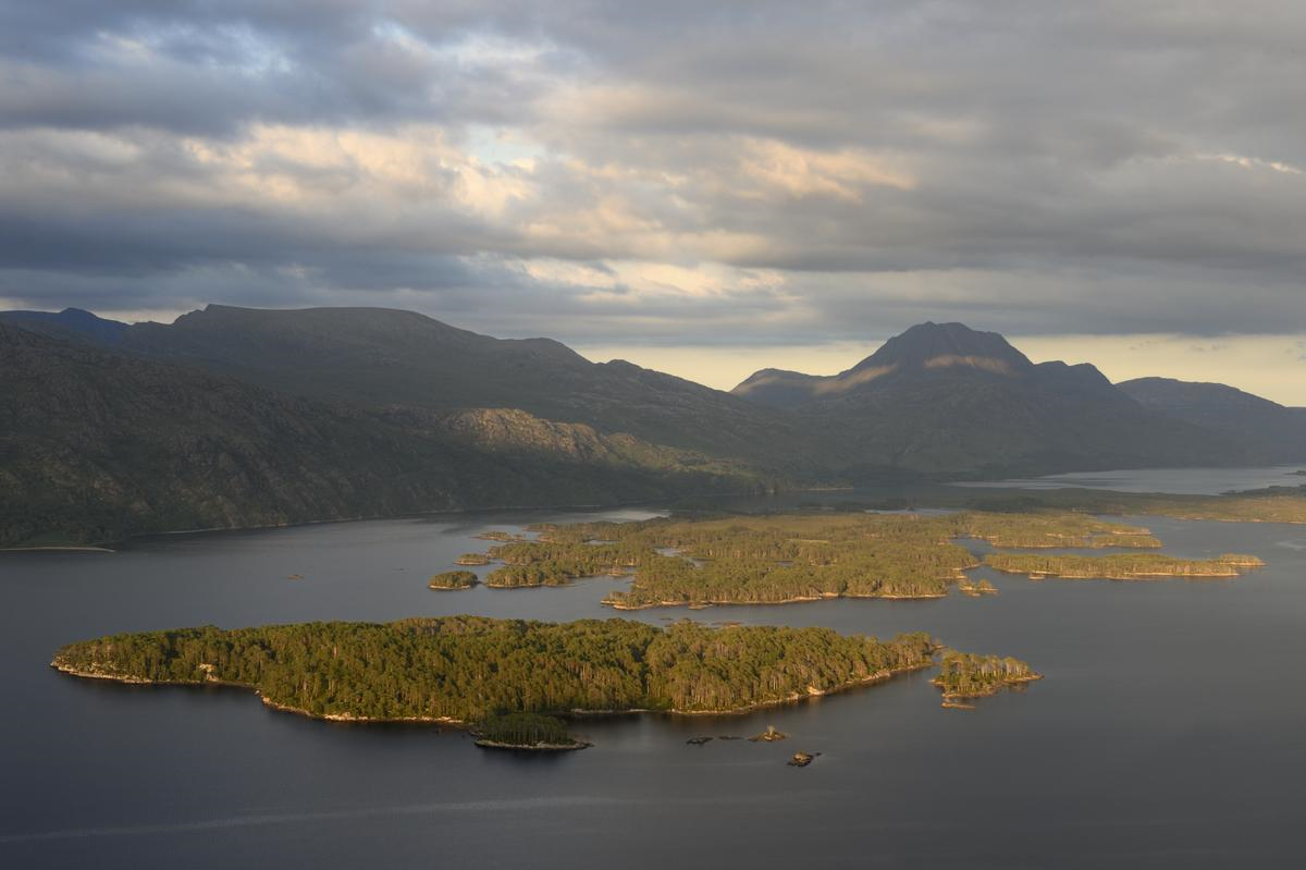 Image of Loch Maree and the surrounding hills
